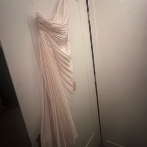 Dress Forum White One-Shoulder Pleated Dress